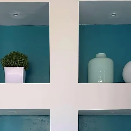 Western Blumarea كاستيلساردو