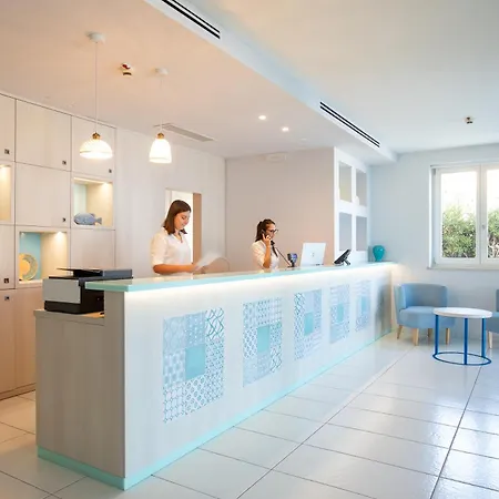 Otel Western Blumarea