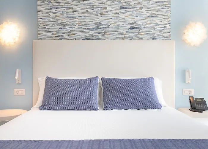 Hotel Western Blumarea